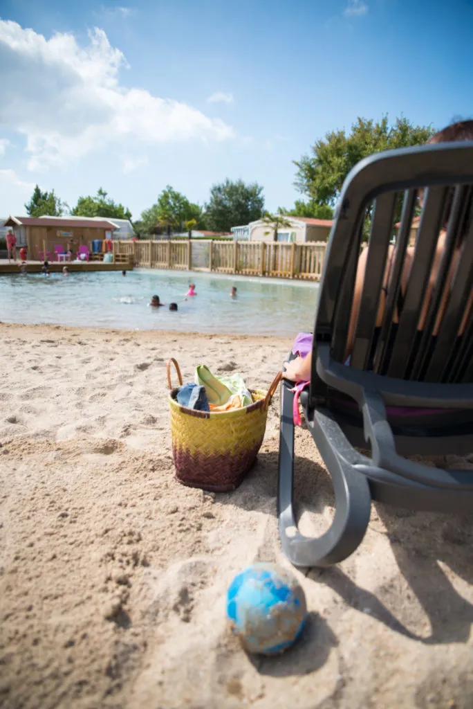 Pause bien mérité au lagon du camping Le Petit Paris
